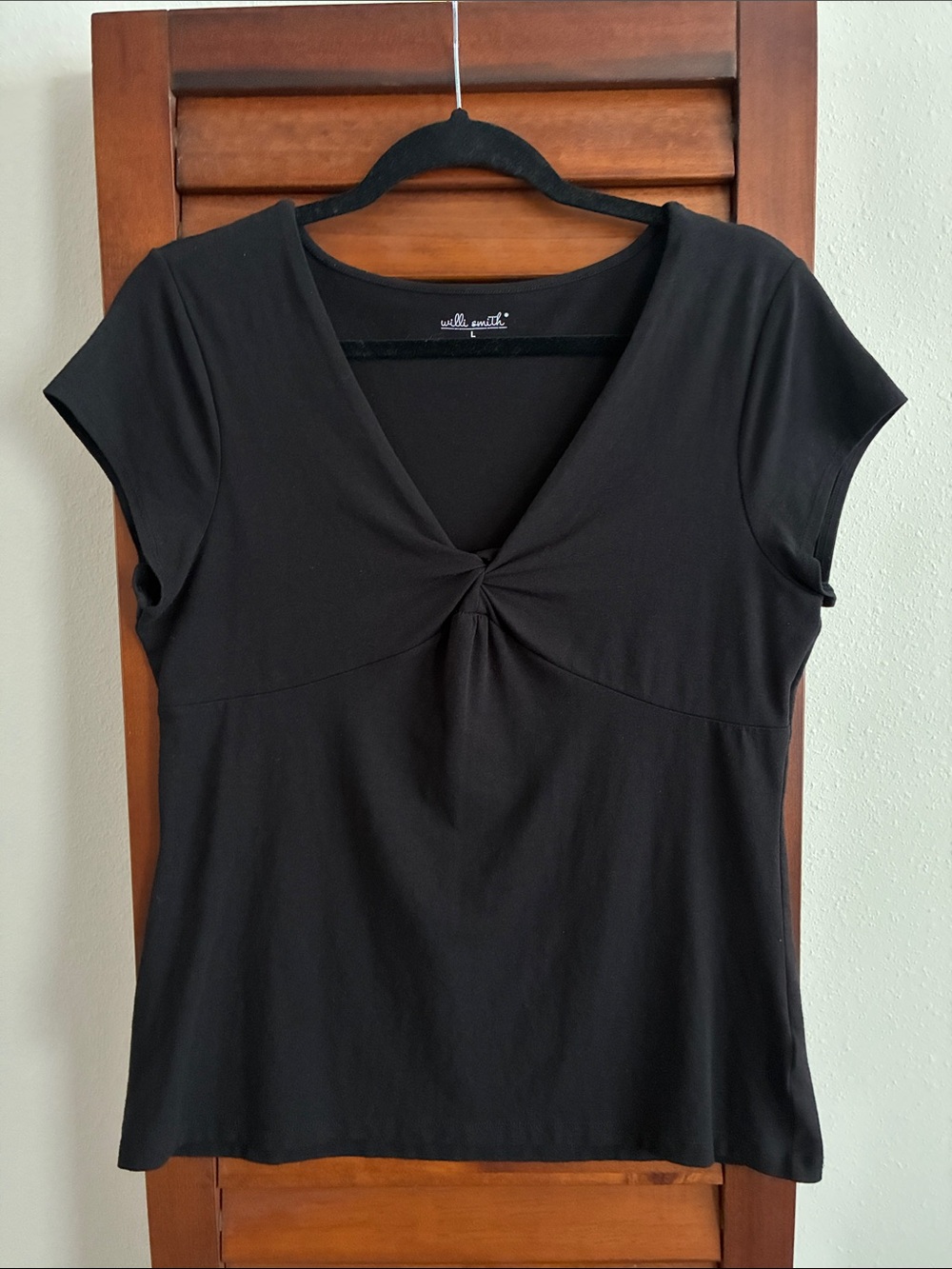 Willi Smith Black Short-Sleeve Twist-Front V-Neck Top